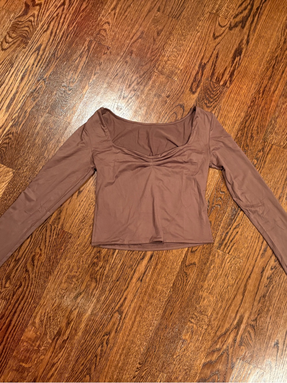 Women’s Long-Sleeve Scoop Neck Top in Brown